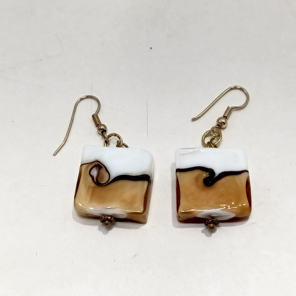 Lampwork Glass Bead Dangle Earrings Gold Tone Square Glass Bead Vintage - Picture 2 of 3